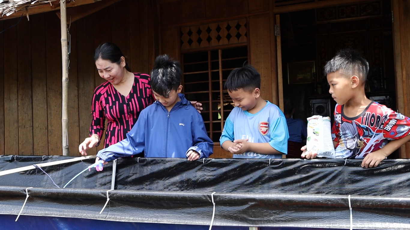 Nông dân miền Tây huấn luyện ếch làm xiếc - Ảnh 4.