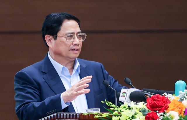 Thủ tướng giao các bộ gỡ vướng loạt dự án đường sắt đô thị Hà Nội  - Ảnh 1.