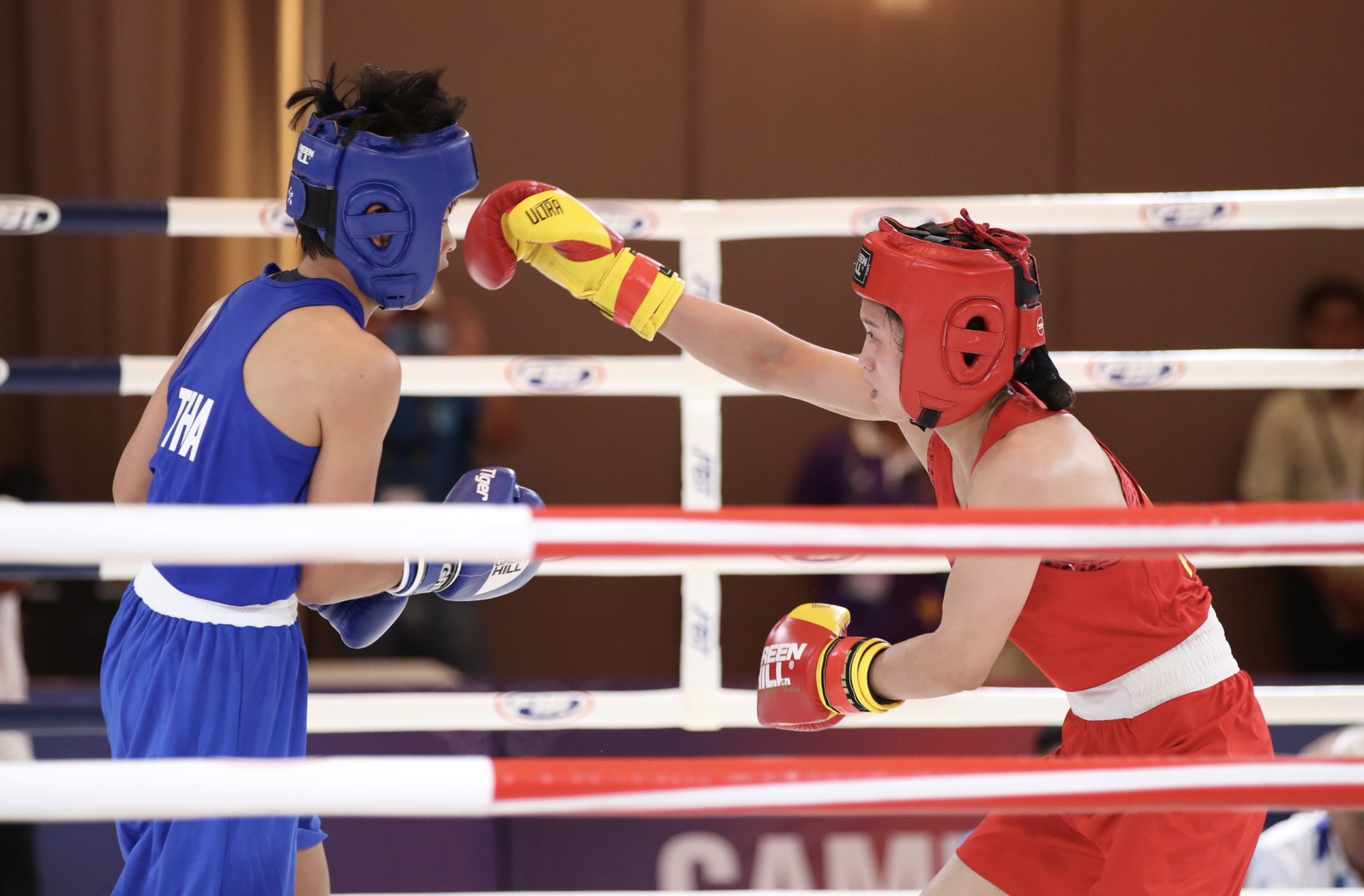 Á quân boxing thế giới Nguyễn Thị Tâm chấn thương nặng, đứt hoàn toàn dây chằng chéo trước - Ảnh 2.