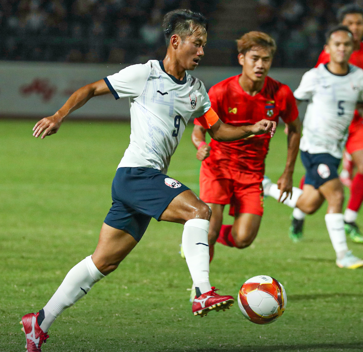 Bóng đá SEA Games 32, U.22 Campuchia 0-2 U.22 Myanmar: Chủ nhà đối mặt nguy cơ bị loại - Ảnh 1.