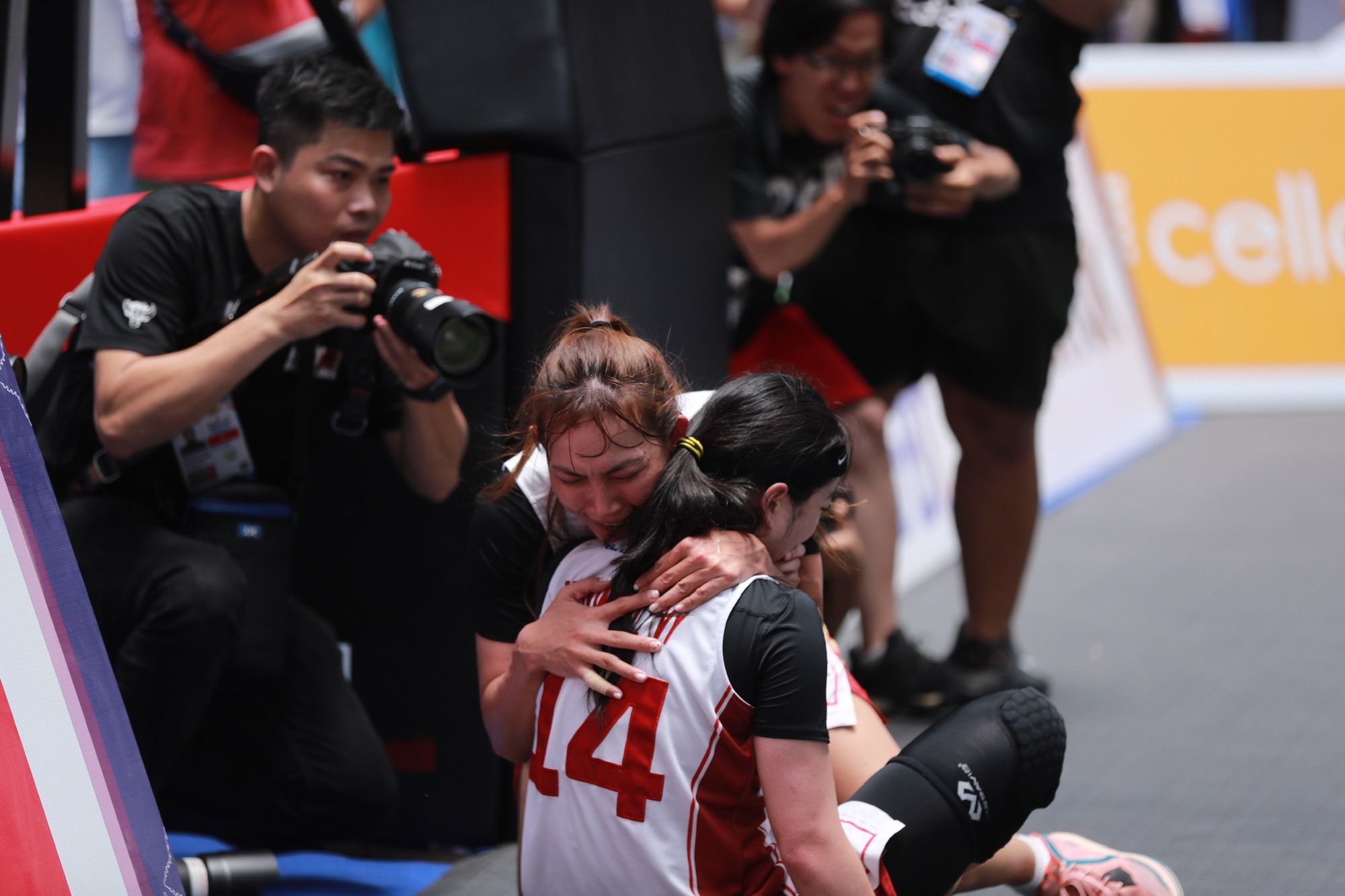 Giọt nước mắt nghẹn nào của bóng rổ nữ 3x3 Việt Nam sau chiến thắng lịch sử - Ảnh 3.