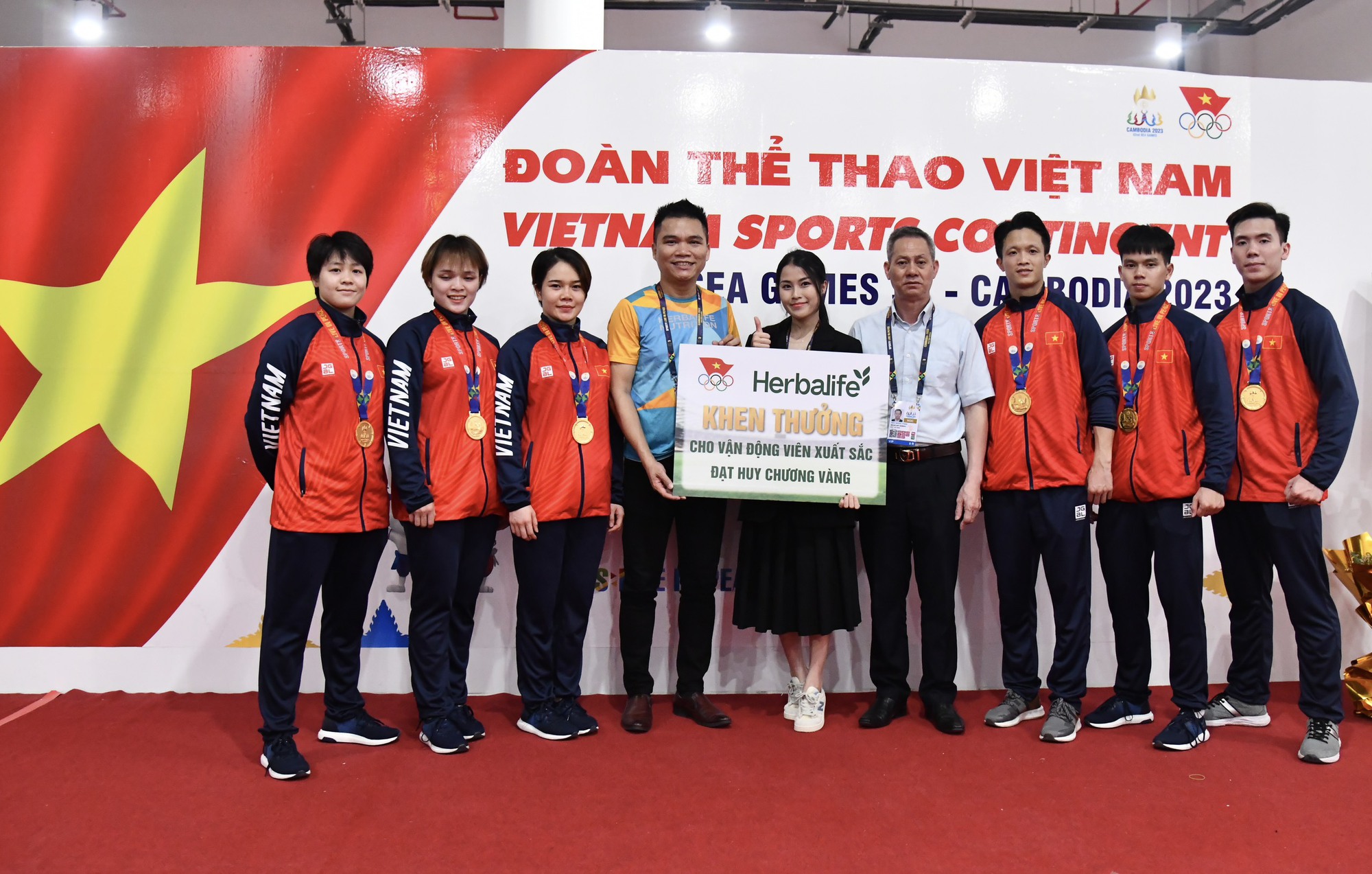 Xuất sắc giành HCV, đội karate Việt Nam được thưởng nóng - Ảnh 6.