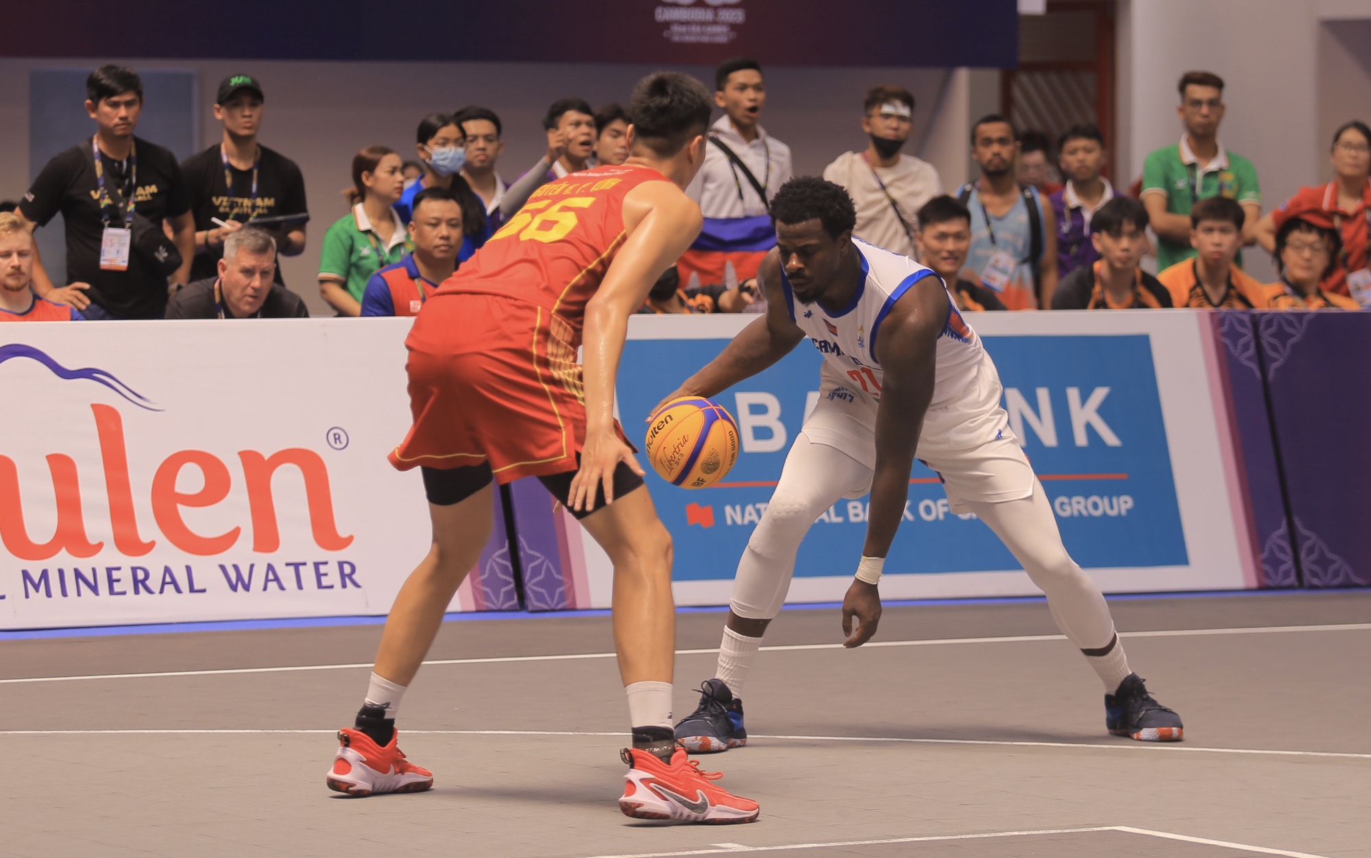 Choáng với thể hình của cầu thủ bóng rổ Campuchia ở SEA Games 32 - Ảnh 5.