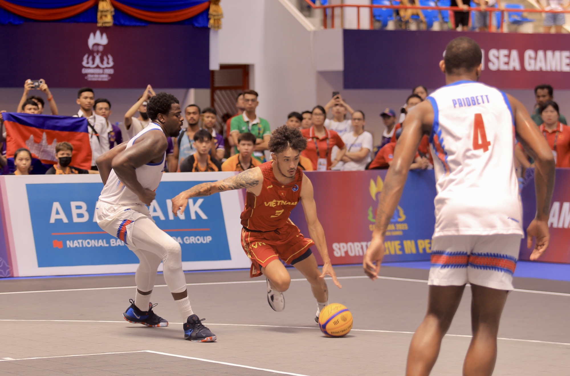 Choáng với thể hình của cầu thủ bóng rổ Campuchia ở SEA Games 32 - Ảnh 10.