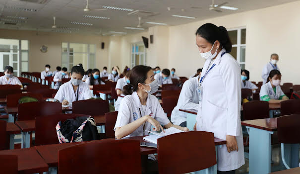 Học phí Trường ĐH Y dược TP.HCM: Ngành giảm trên 13 triệu, cao nhất 77 triệu đồng - Ảnh 1.