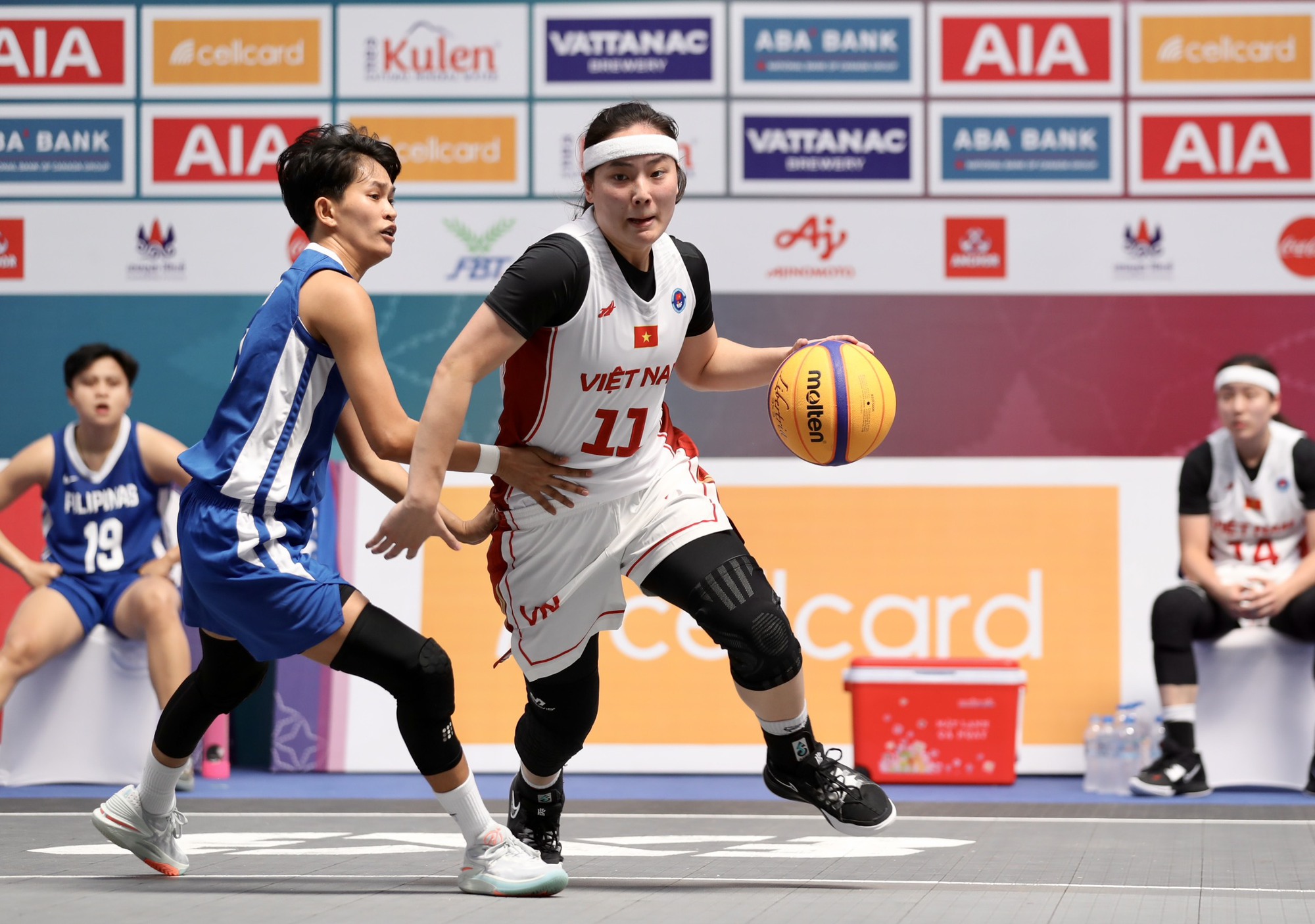 Cựu tuyển thủ hứa liều trước chiến tích bóng rổ nữ Việt Nam ở SEA Games 32 - Ảnh 1.
