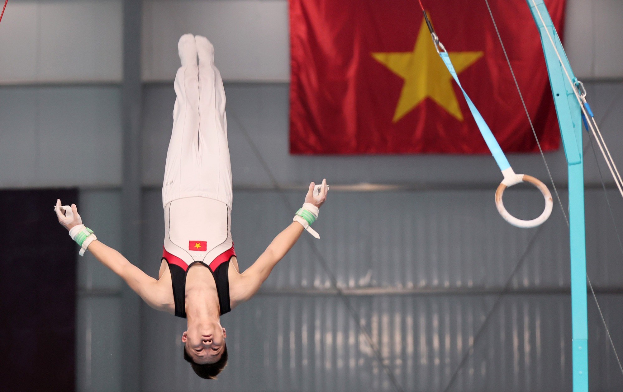 Tinh thần đoàn kết giúp Việt Nam thắng đội mạnh, giành HCV SEA Games 32 - Ảnh 12.