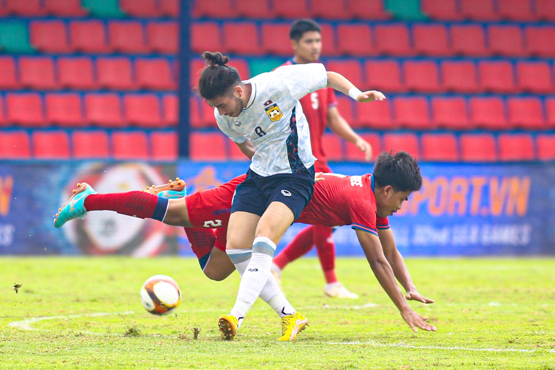 Bóng đá SEA Games 32, U.22 Thái Lan 4-1 U.22 Lào: Tiền đạo 17 tuổi tỏa sáng - Ảnh 3.