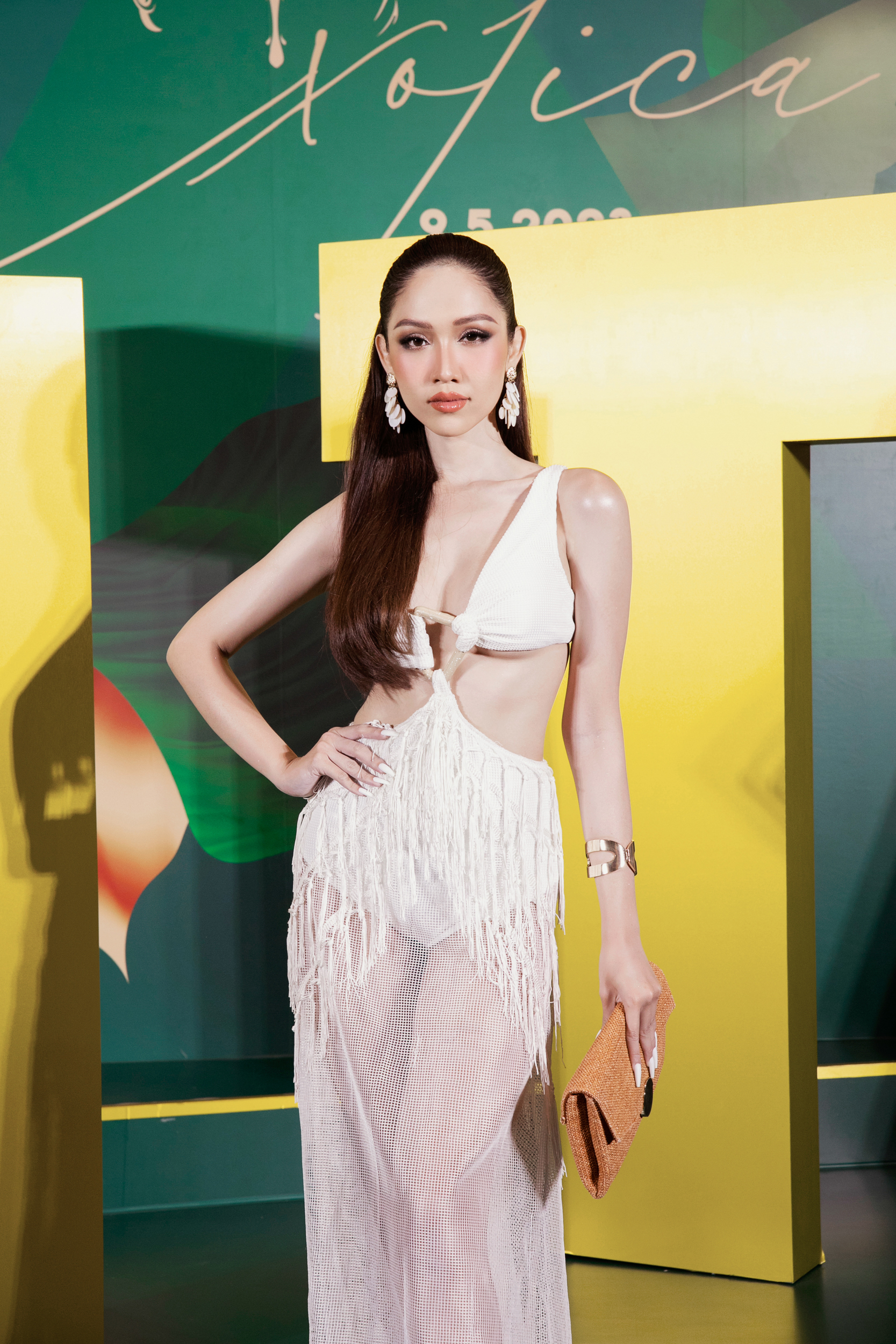 Hoa hậu Kỳ Duyên, Trương Ngọc Ánh khoe dáng nóng bỏng tại sự kiện - Ảnh 12.