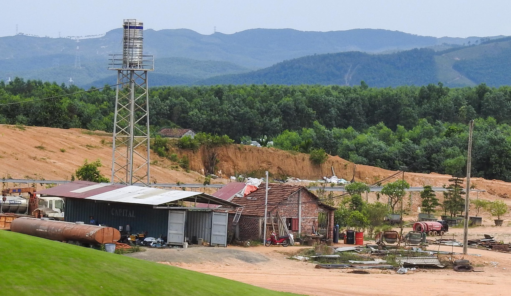 Đà Nẵng: Khu du lịch trái phép xây dựng rầm rộ dưới chân núi Bà Nà   - Ảnh 7.