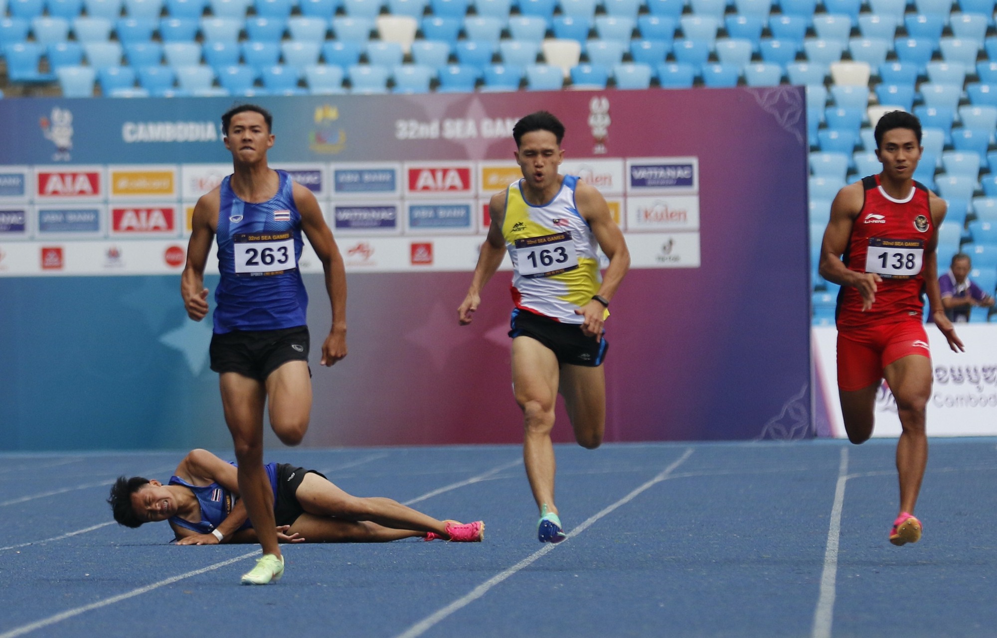 Thần đồng điền kinh Thái Lan Puripol Boonson chia tay SEA Games 32 - Ảnh 1.