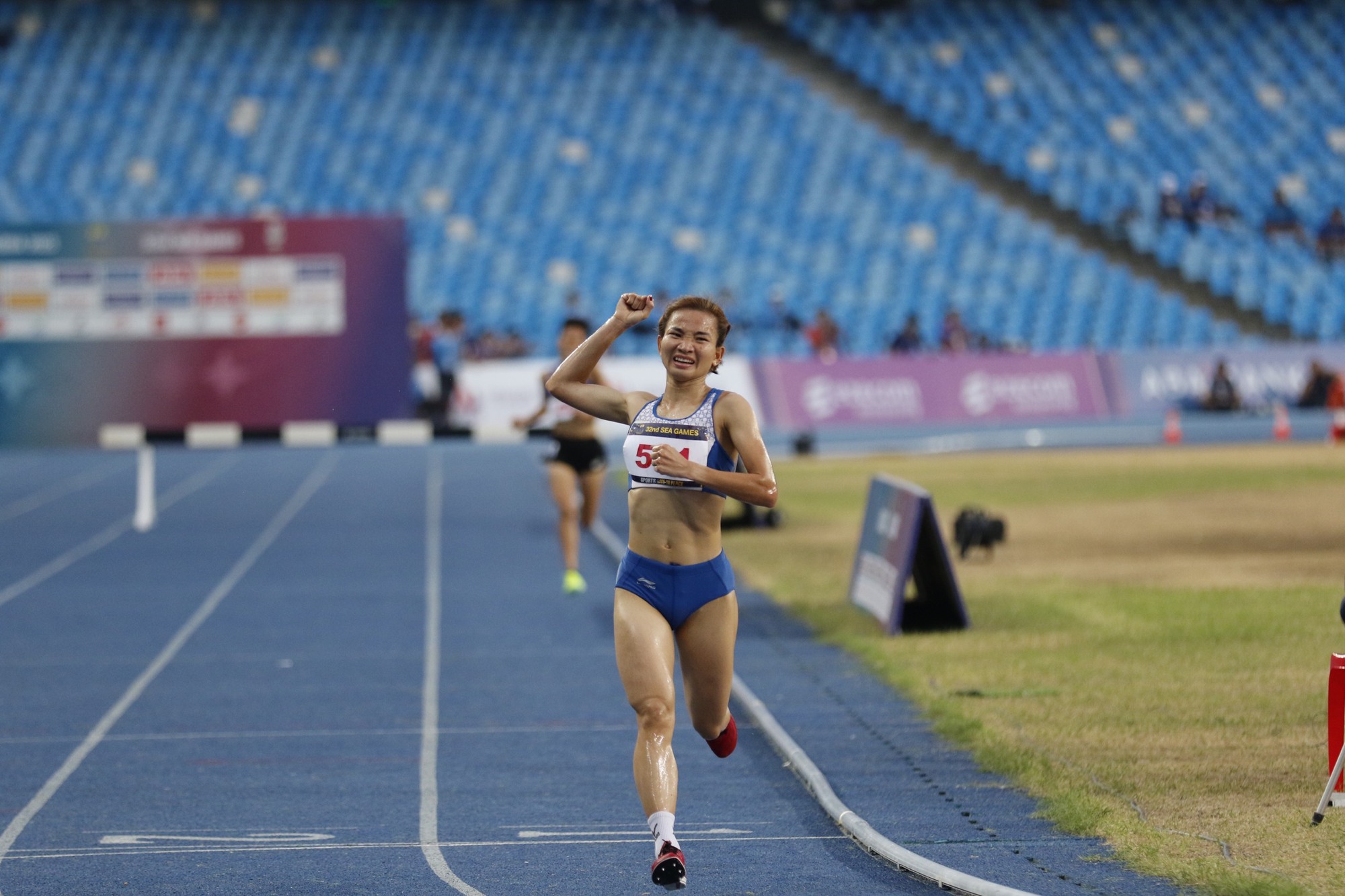 Xuất sắc giành HCV SEA Games 33, 'song’ Hương canoeing được thưởng thế nào?- Ảnh 3.