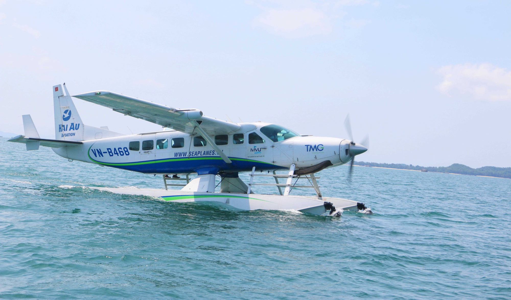 Khai thác thủy phi cơ từ Tuần Châu đi đảo Cô Tô