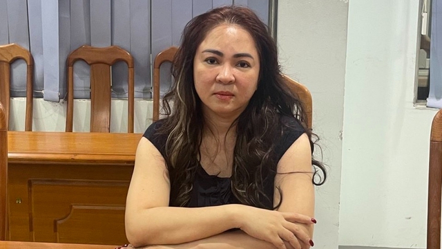 Tòa trả hồ sơ vụ án Nguyễn Phương Hằng  - Ảnh 1.