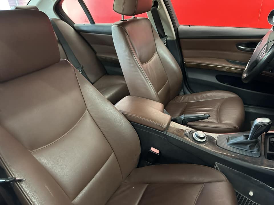 Xe hiếm BMW 328i 2007 mạnh 231 mã lực tại Việt Nam - Ảnh 3. Xe hiếm BMW 328i 2007 mạnh 231 mã lực tại Việt Nam - Ảnh 3.