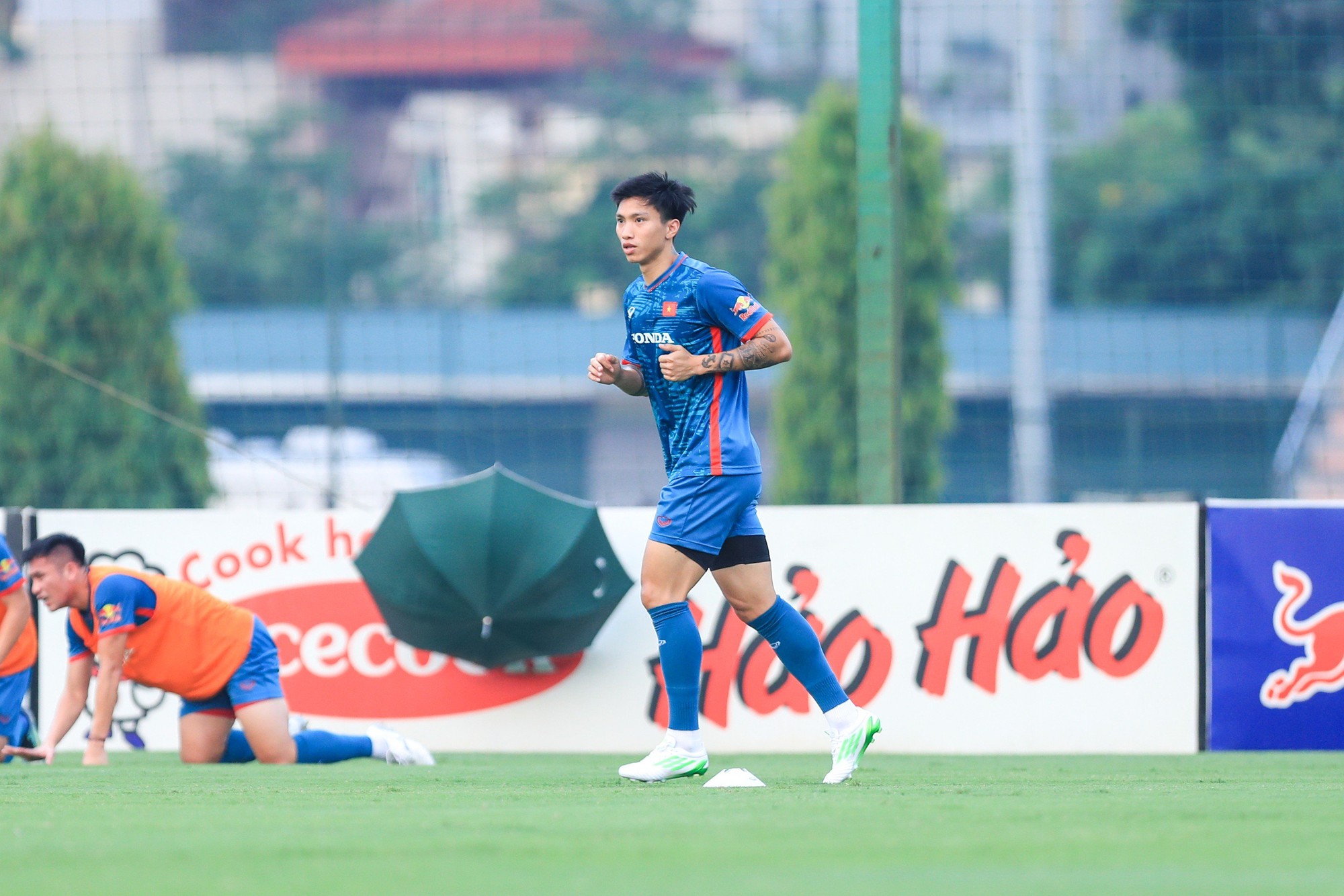 Đội tuyển Việt Nam rút gọn, đôn 4 cầu thủ U.23 cạnh tranh với Quang Hải và Công Phượng - Ảnh 5.