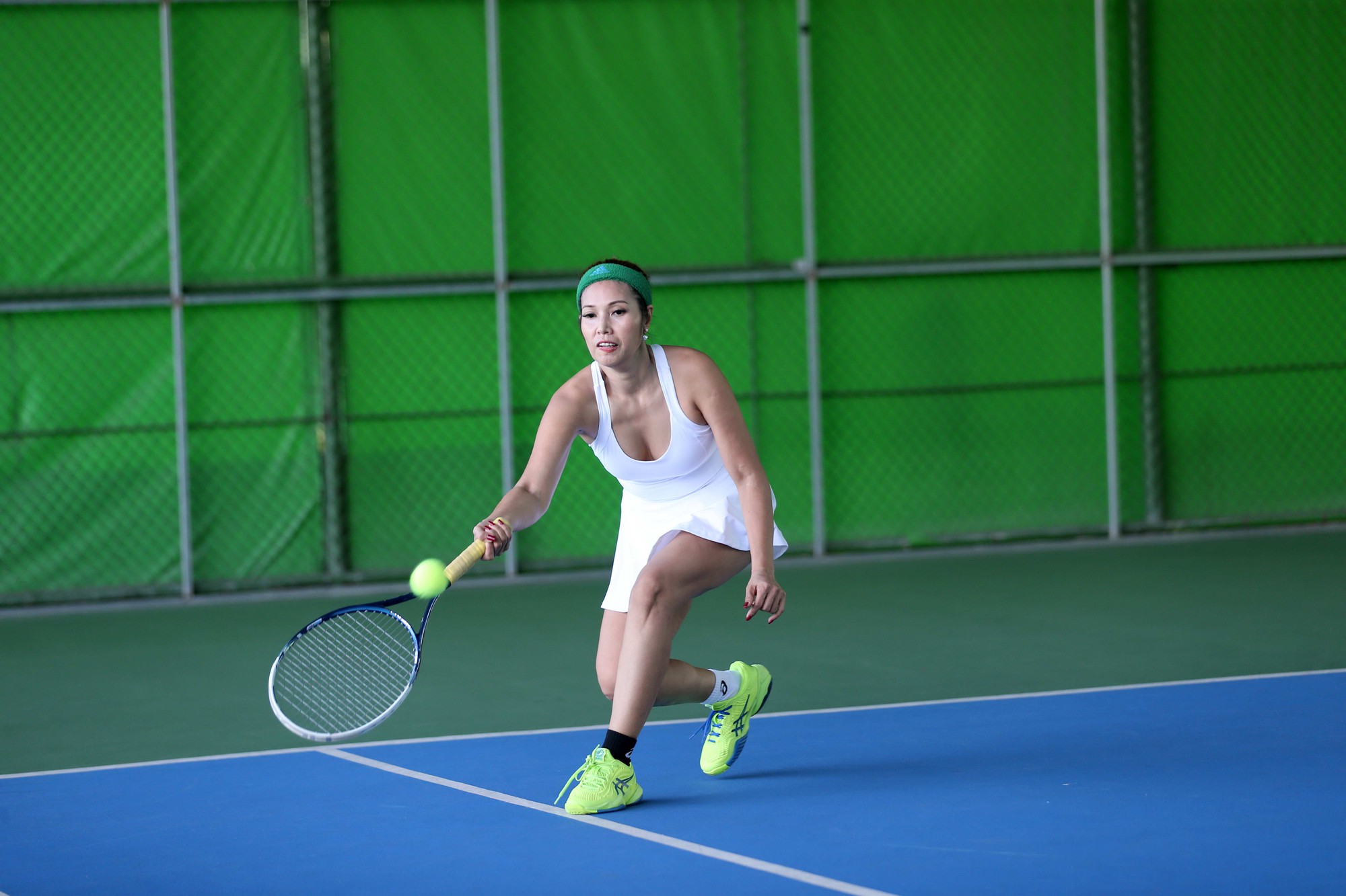 ការប្រកួតកីឡាវាយកូនបាល់ដ៏រំភើបដើម្បីអបអរសាទរទិវាសារព័ត៌មានបដិវត្តន៍វៀតណាម - រូបថត ៦. Hào hứng Giải quần vợt giao lưu chào mừng ngày Báo chí Cách mạng Việt Nam - Ảnh 6.