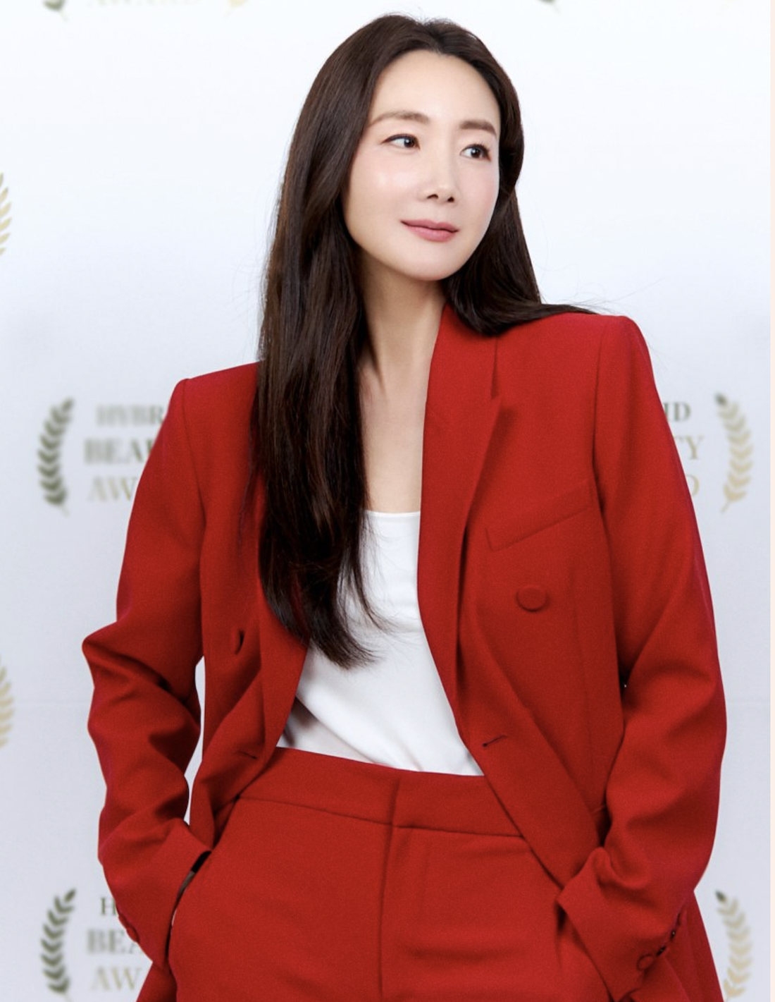 ‘Nữ hoàng nước mắt’ Choi Ji Woo xinh đẹp trong trẻo ở tuổi 48 - Ảnh 8.