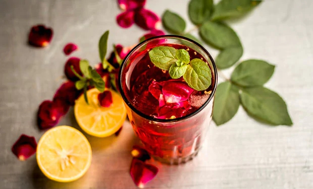 Gulab sharbat – giải khát mùa hè bằng nước hoa hồng tươi kiểu Iran  - Ảnh 5.