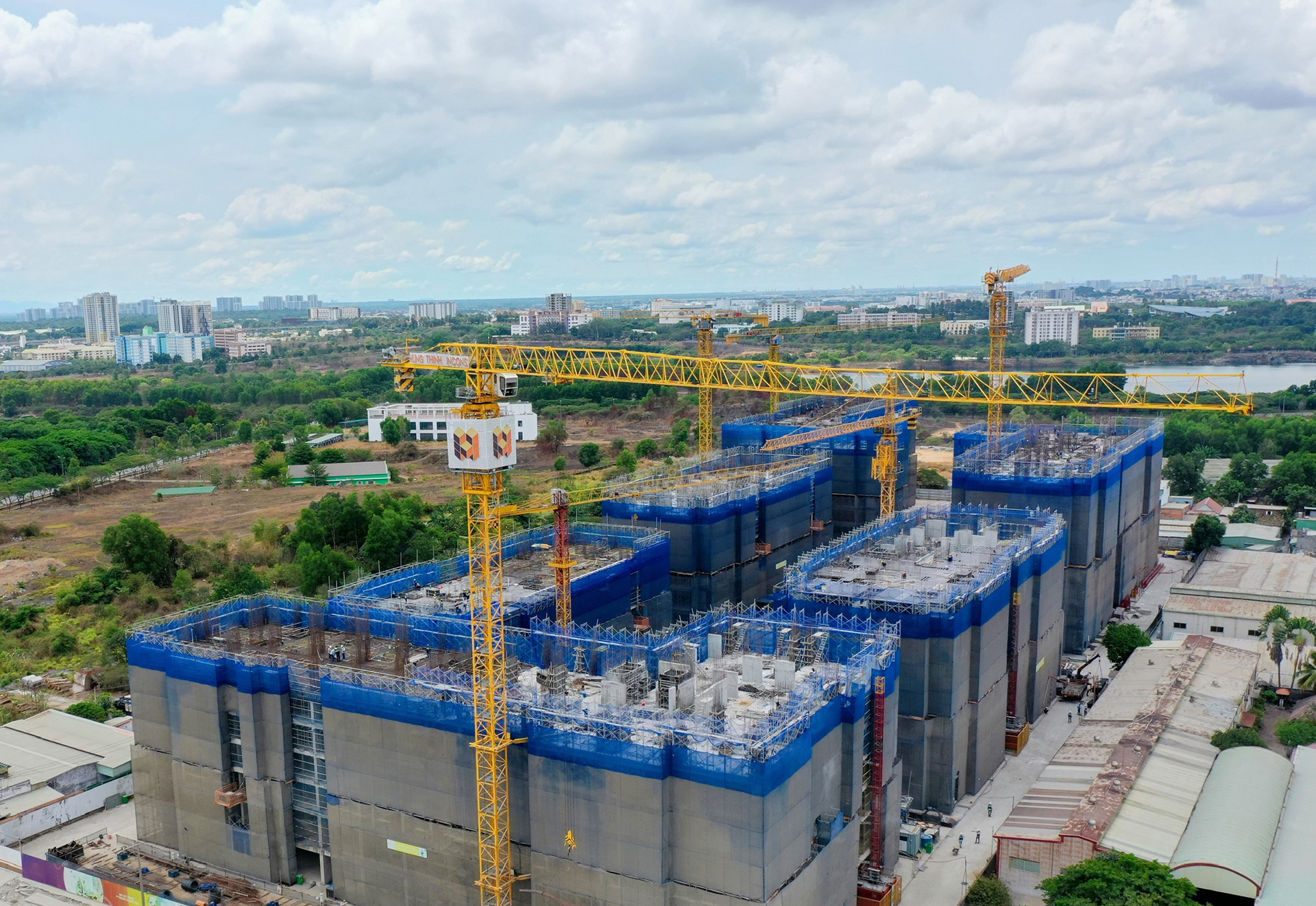 HTN នឹងពន្លឿនការសាងសង់គម្រោងជាបន្តបន្ទាប់ - រូបភាព៖ HT Hàng loạt dự án sẽ được HTN đẩy mạnh thi công - Ảnh: HT