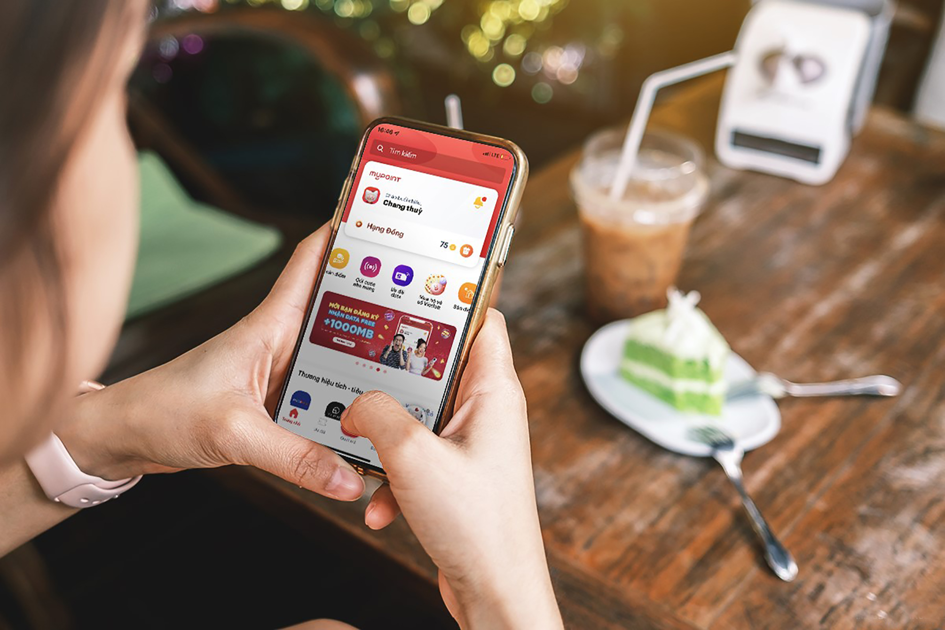 MobiFone memberikan data percuma kepada semua pelanggan di aplikasi ahli MyPoint - Foto 1. MobiFone tặng data miễn phí cho tất cả khách hàng tại ứng dụng thành viên MyPoint  - Ảnh 1.