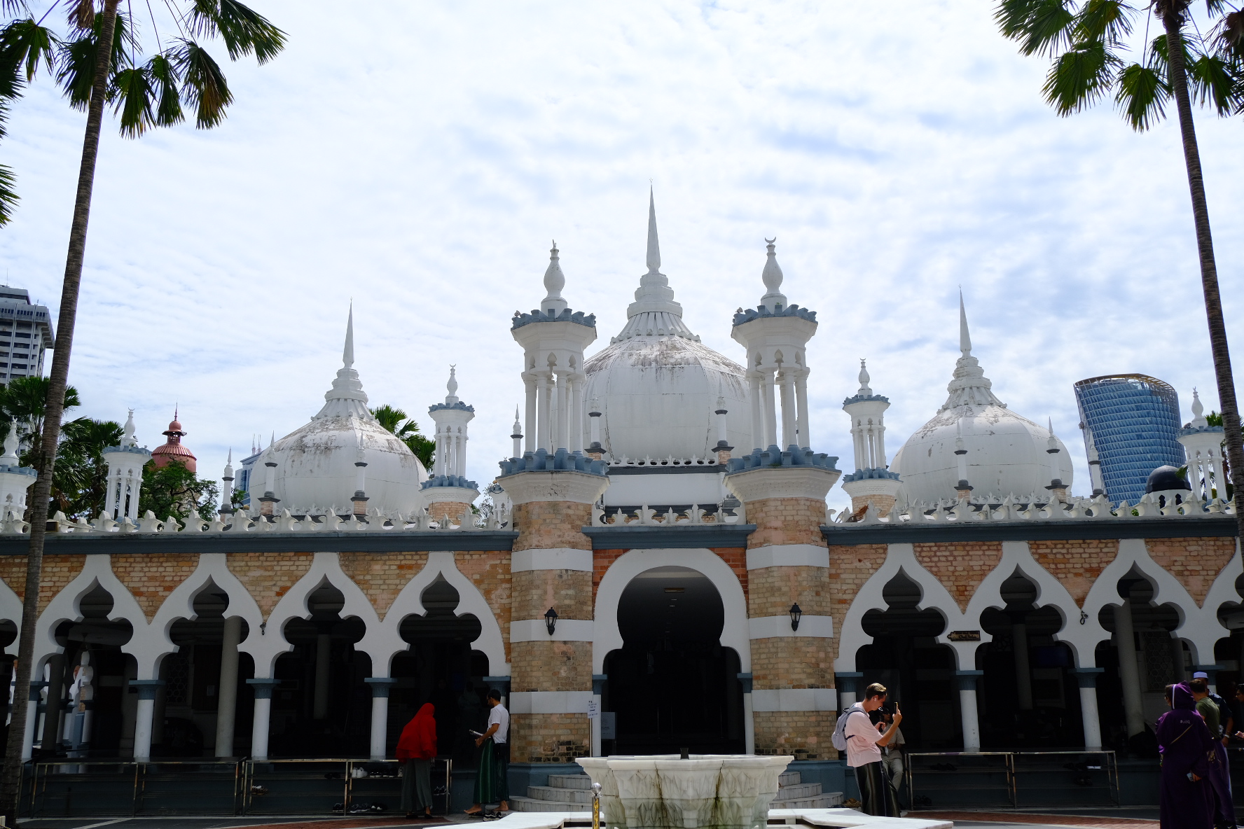 Du lịch Malaysia, nhất định phải tới Thánh đường Hồi giáo Masjid Jamek - Ảnh 8.