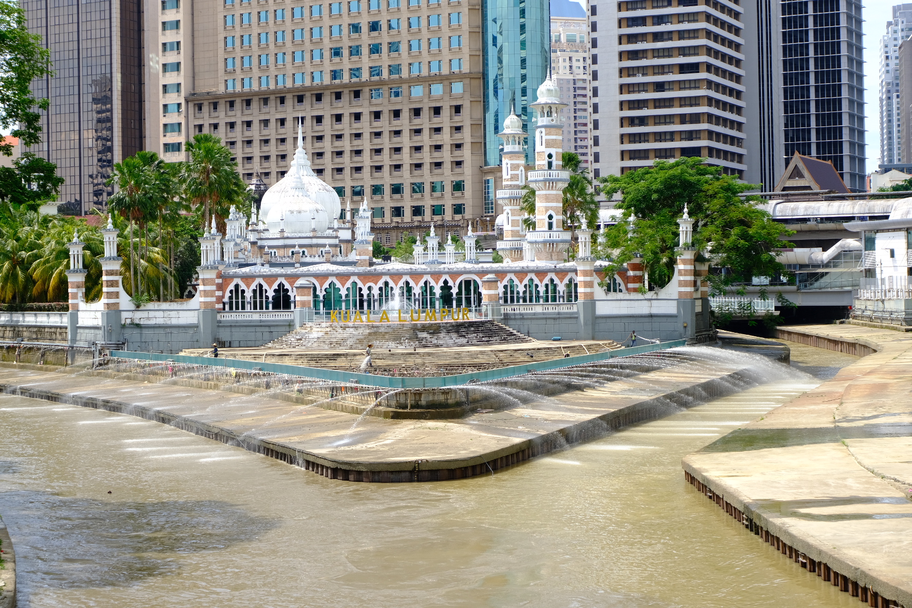 Du lịch Malaysia, nhất định phải tới Thánh đường Hồi giáo Masjid Jamek - Ảnh 6.