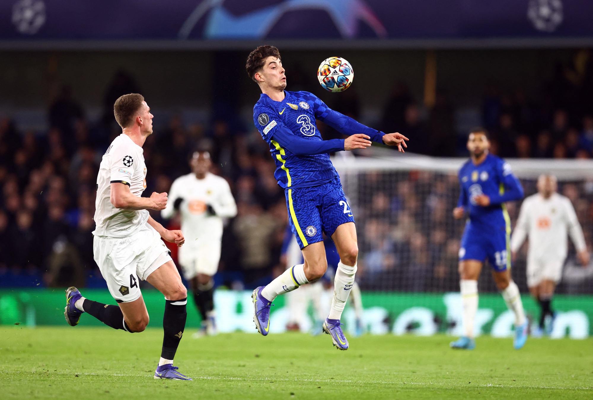 Oscar: “Tôi muốn trở lại Chelsea để kể thúc sự nghiệp”