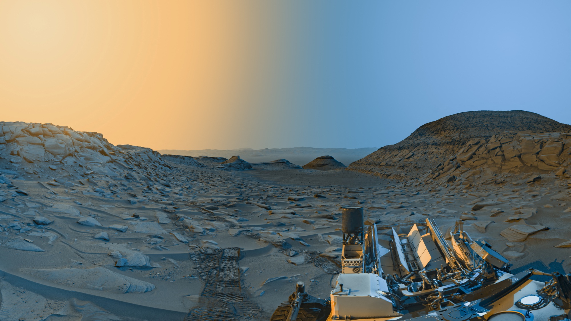 NASA công bố  ảnh toàn cảnh mới về sao Hỏa - Ảnh 2.