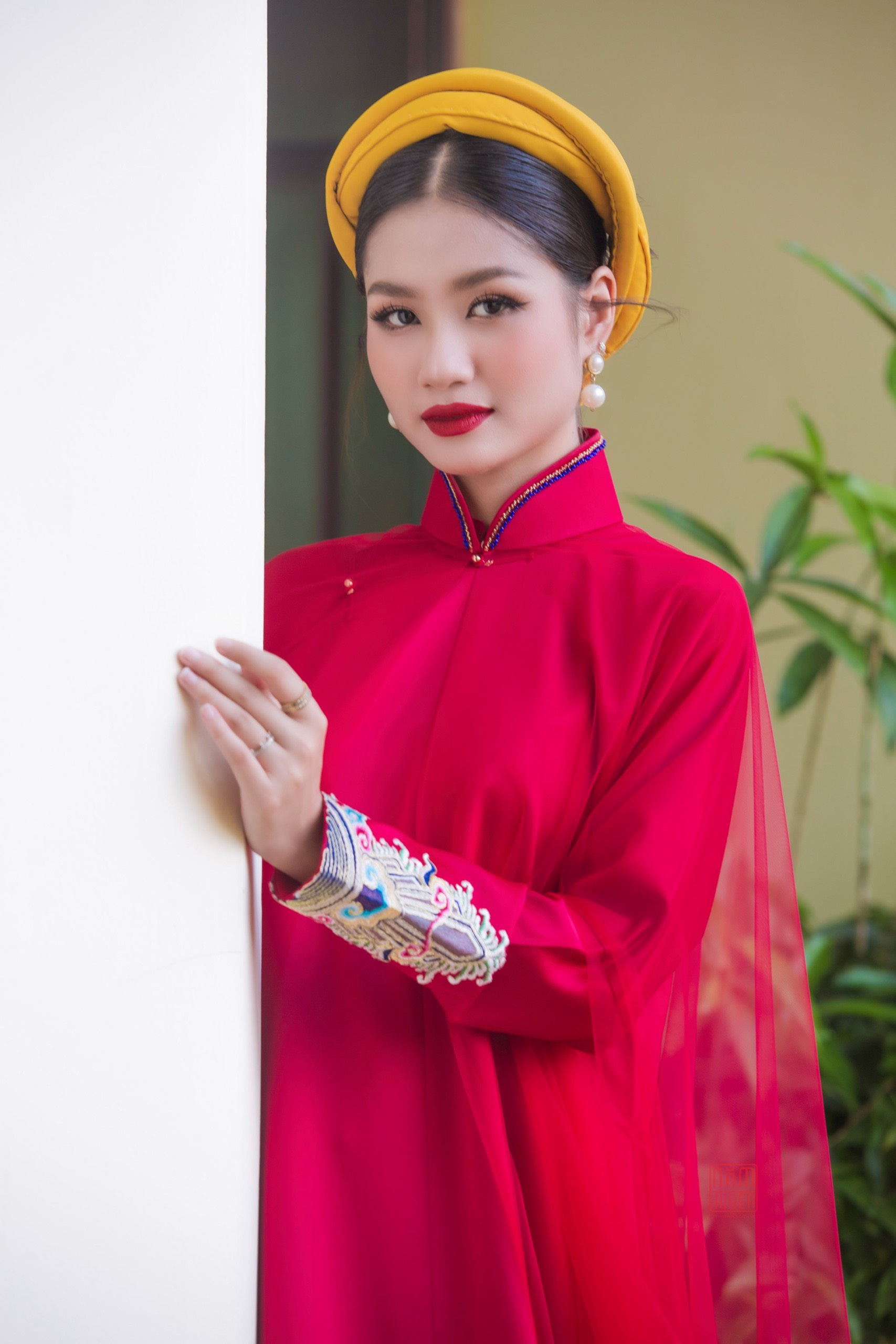 Hoa hậu Nguyễn Thanh Hà nói về việc phá cách, làm biến tướng áo dài - Ảnh 6.