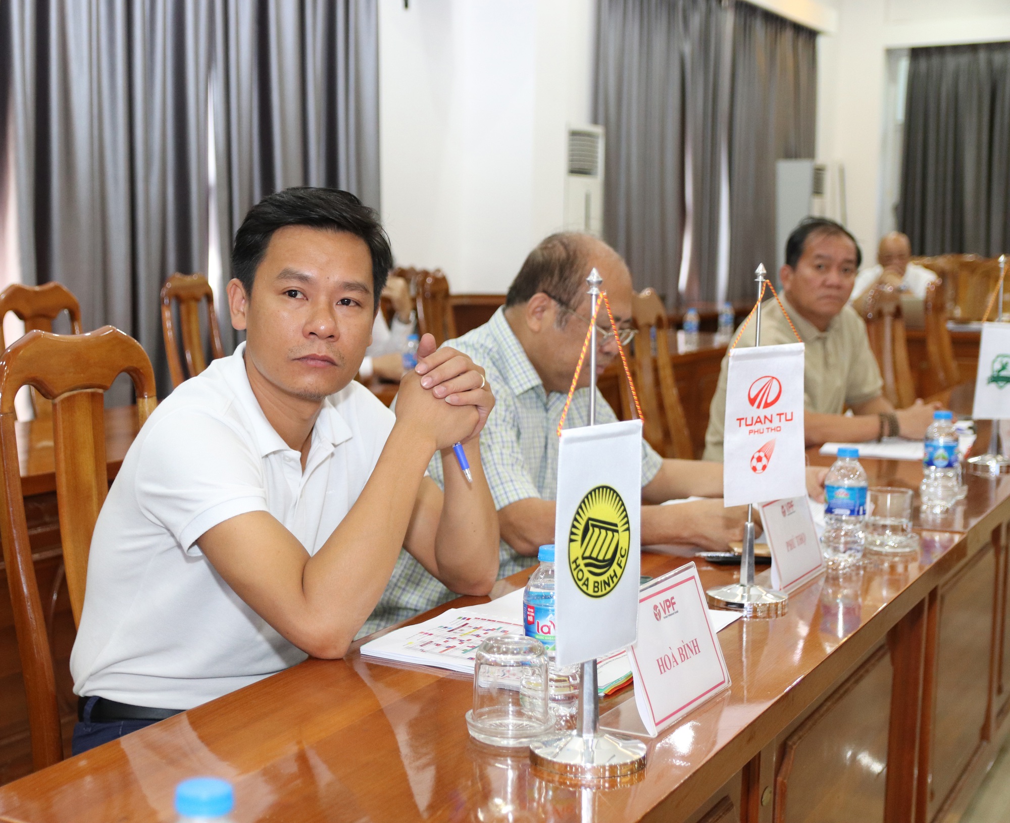 VPF phải giải quyết hài hòa lợi ích đội tuyển Việt Nam và các CLB - Ảnh 6. VPF phải giải quyết hài hòa lợi ích đội tuyển Việt Nam và các CLB - Ảnh 6.