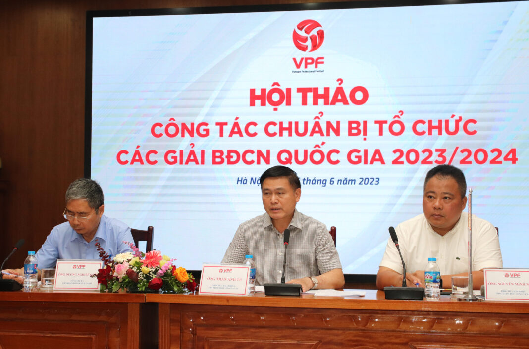 VPF phải giải quyết hài hòa lợi ích đội tuyển Việt Nam và các CLB - Ảnh 2. VPF phải giải quyết hài hòa lợi ích đội tuyển Việt Nam và các CLB - Ảnh 2.