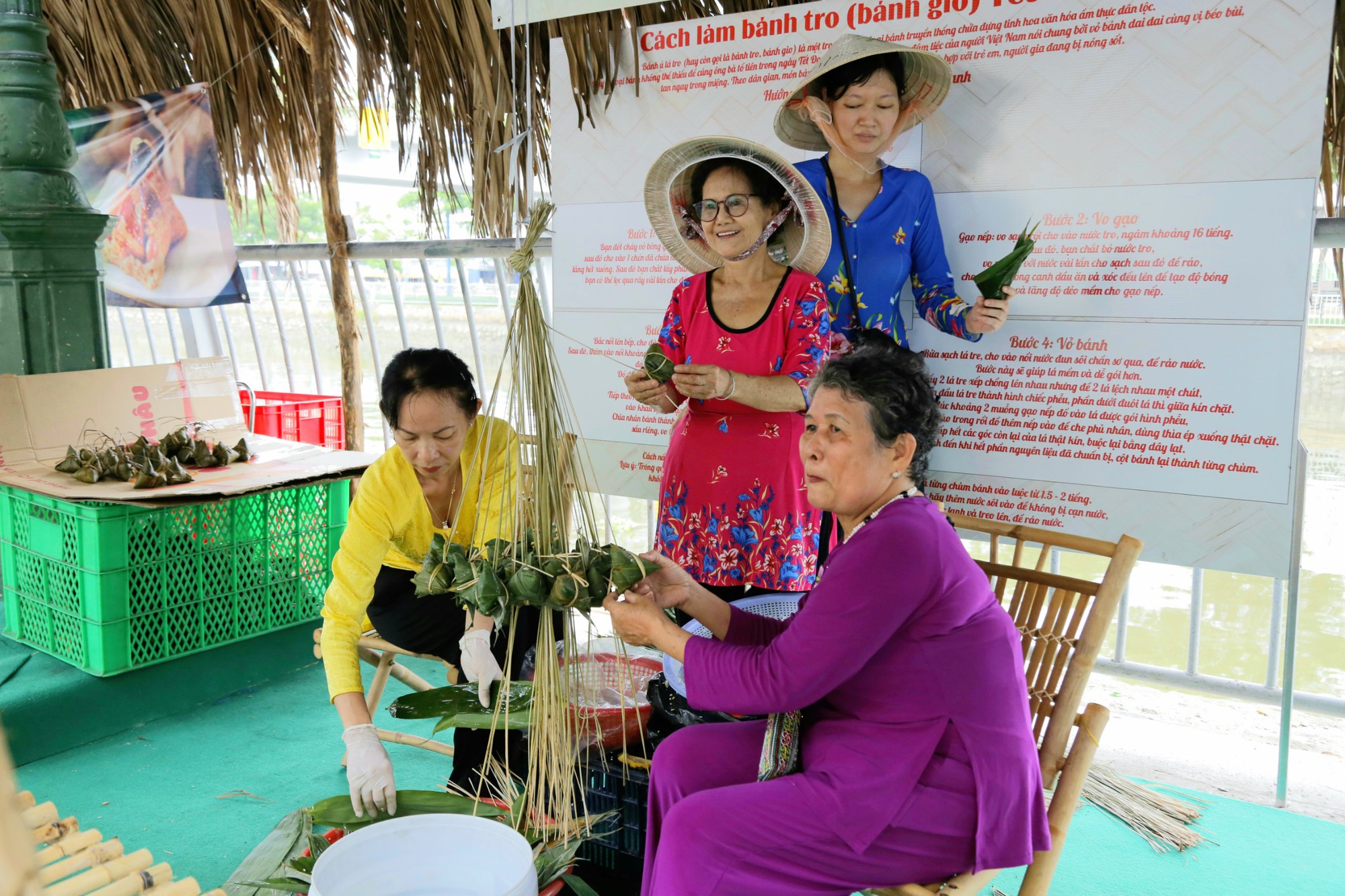 Đến tuần lễ 'Trên bến dưới thuyền' dọc Bến Bình Đông 'săn' trái cây giá rẻ - Ảnh 7.