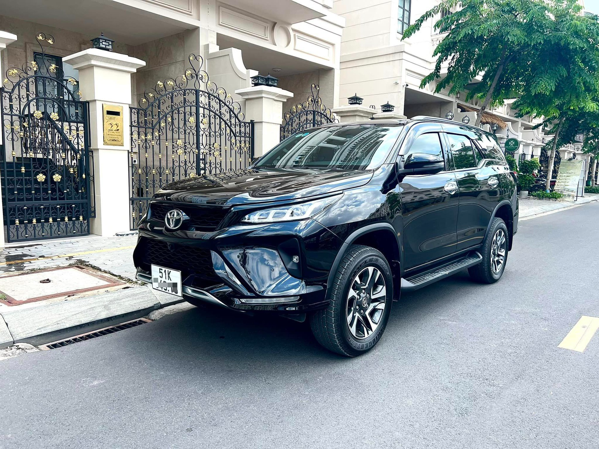 Toyota Fortuner Legender 'mất giá' hơn 350 triệu đồng sau 1 năm sử dụng - Ảnh 1. Toyota Fortuner Legender 'mất giá' hơn 350 triệu đồng sau 1 năm sử dụng - Ảnh 1.
