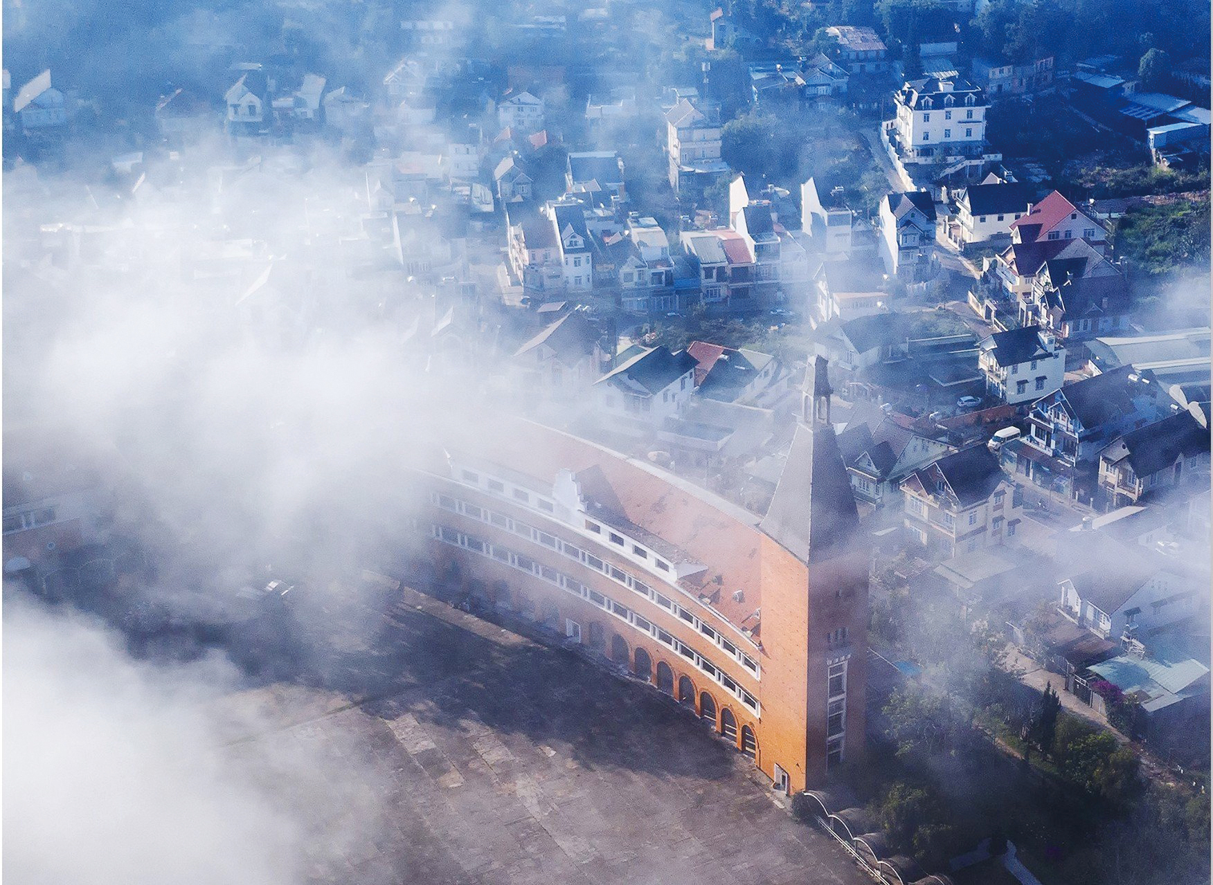 Dalat 130 tahun pembentukan dan pembangunan - Foto 2. Đà Lạt 130 năm hình thành và phát triển - Ảnh 2.