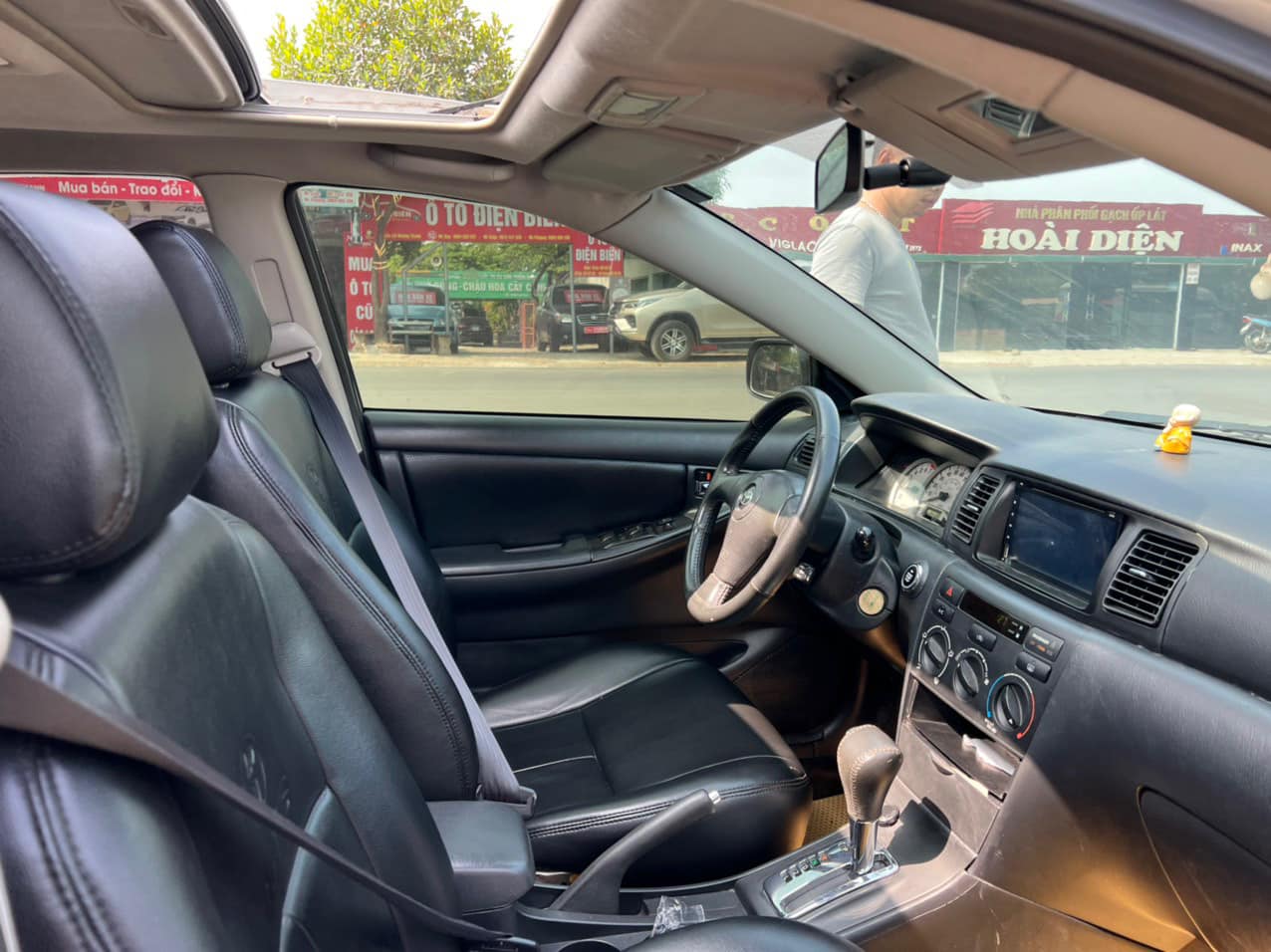 "Chất" xe khác biệt của Toyota Corolla nhập từ Mỹ, giá thua Kia Morning - Ảnh 4. "Chất" xe khác biệt của Toyota Corolla nhập từ Mỹ, giá thua Kia Morning - Ảnh 4.