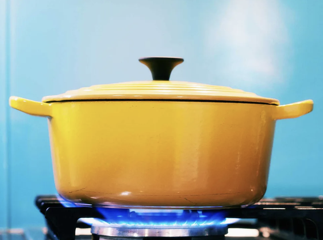 Cách dùng bếp gas hiệu quả, an toàn cắt giảm chi phí gas hàng tháng   - Ảnh 1.
