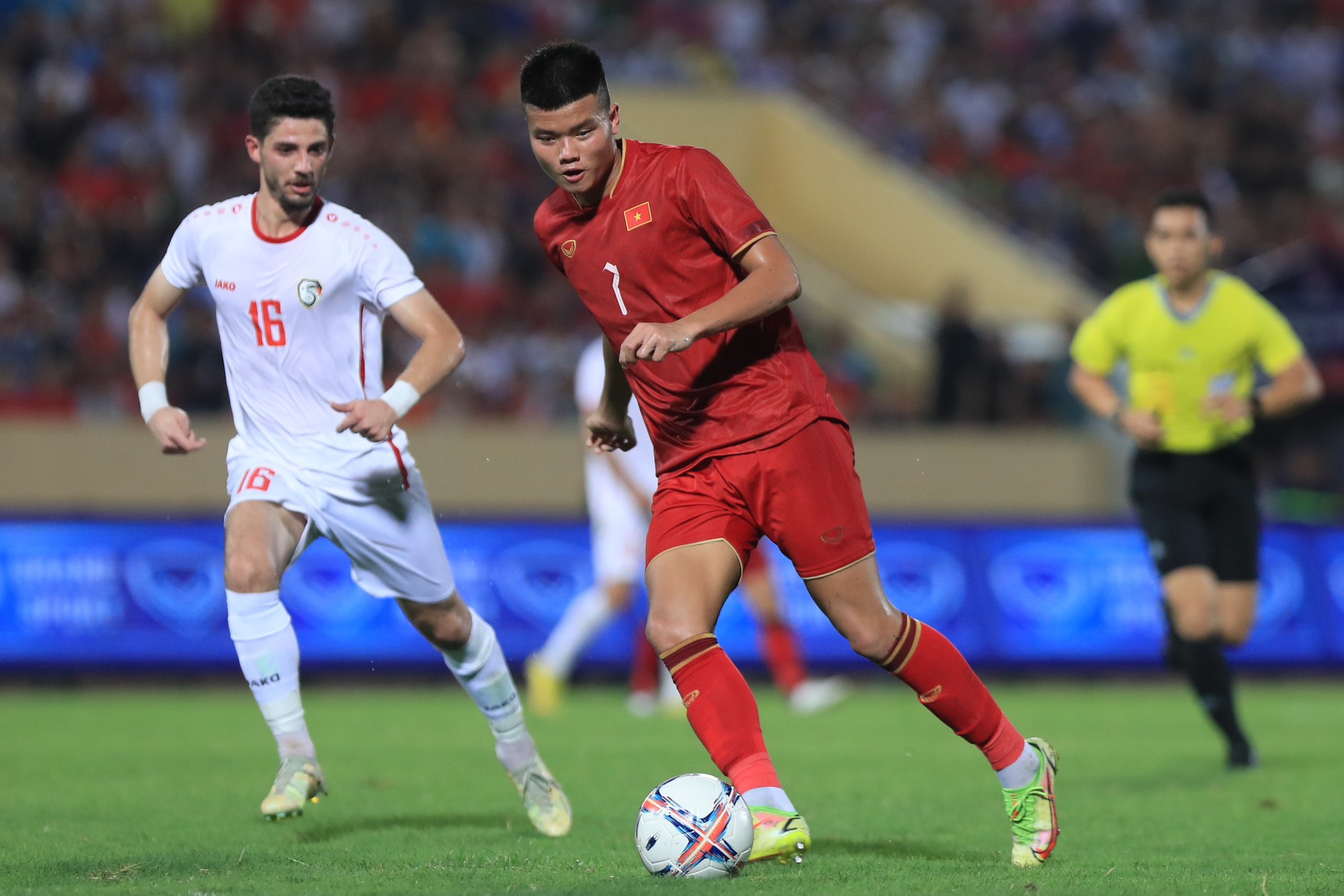 Đội tuyển Việt Nam khởi sắc trong chiến thắng Syria
 - Ảnh 16.