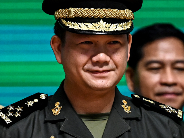 Tướng Hun Manet, con trai Thủ tướng Hun Sen, nêu chiến lược thu phục lòng dân  - Ảnh 1.