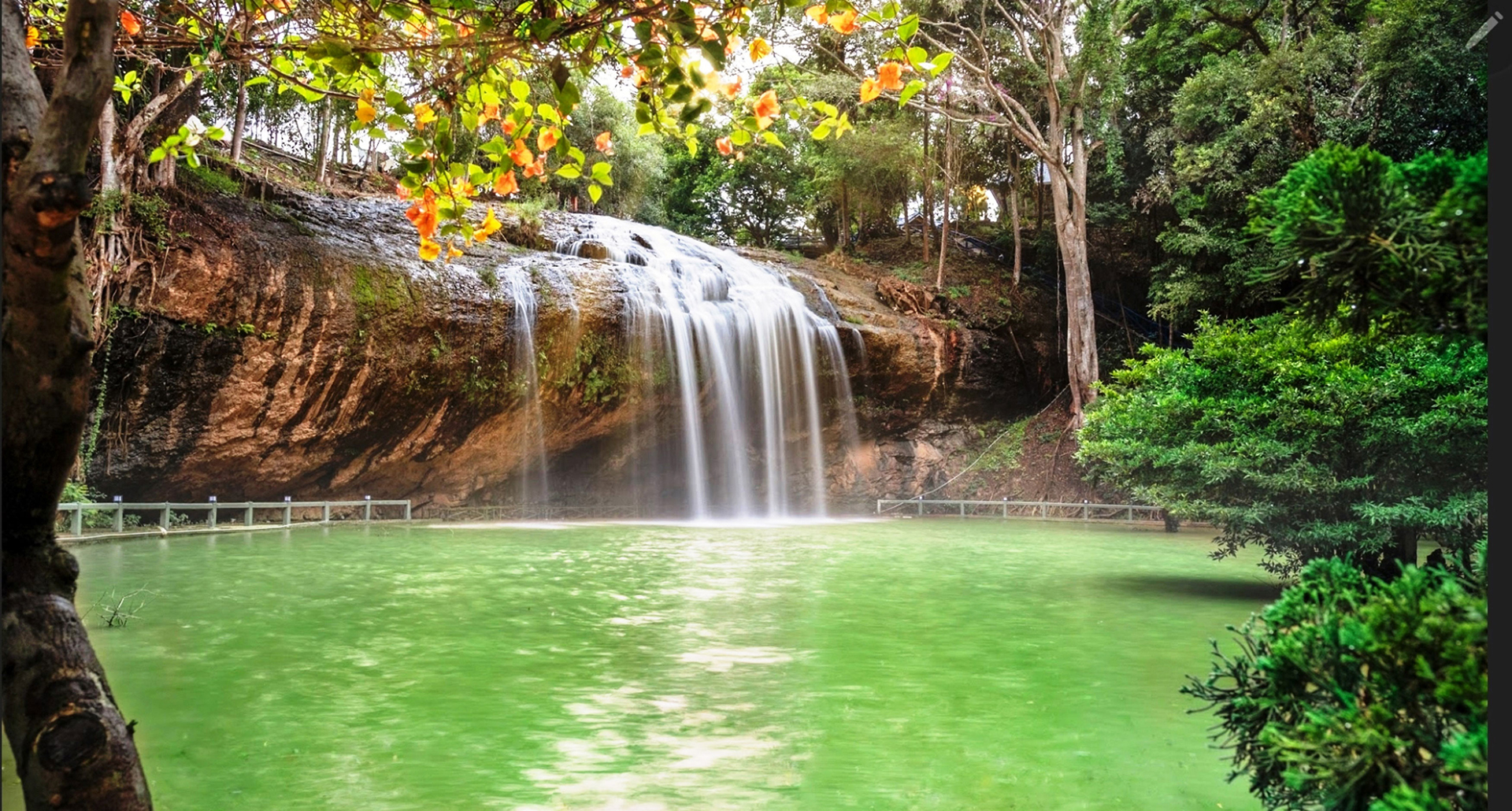 프렌 폭포는 2000년 문화정보부에 의해 국가 사적·문화재로 지정되었다. (사진: A.N) Thác Prenn đã được bộ Văn hóa Thông tin công nhận và cấp bằng di tích lịch sử văn hóa quốc gia vào năm 2000 Ảnh: A.N