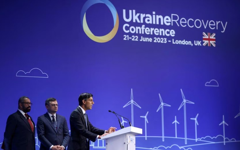 Ukraine kêu gọi hơn 6 tỉ USD để tái thiết, phương Tây hứa viện trợ ‘khủng’ - Ảnh 1.
