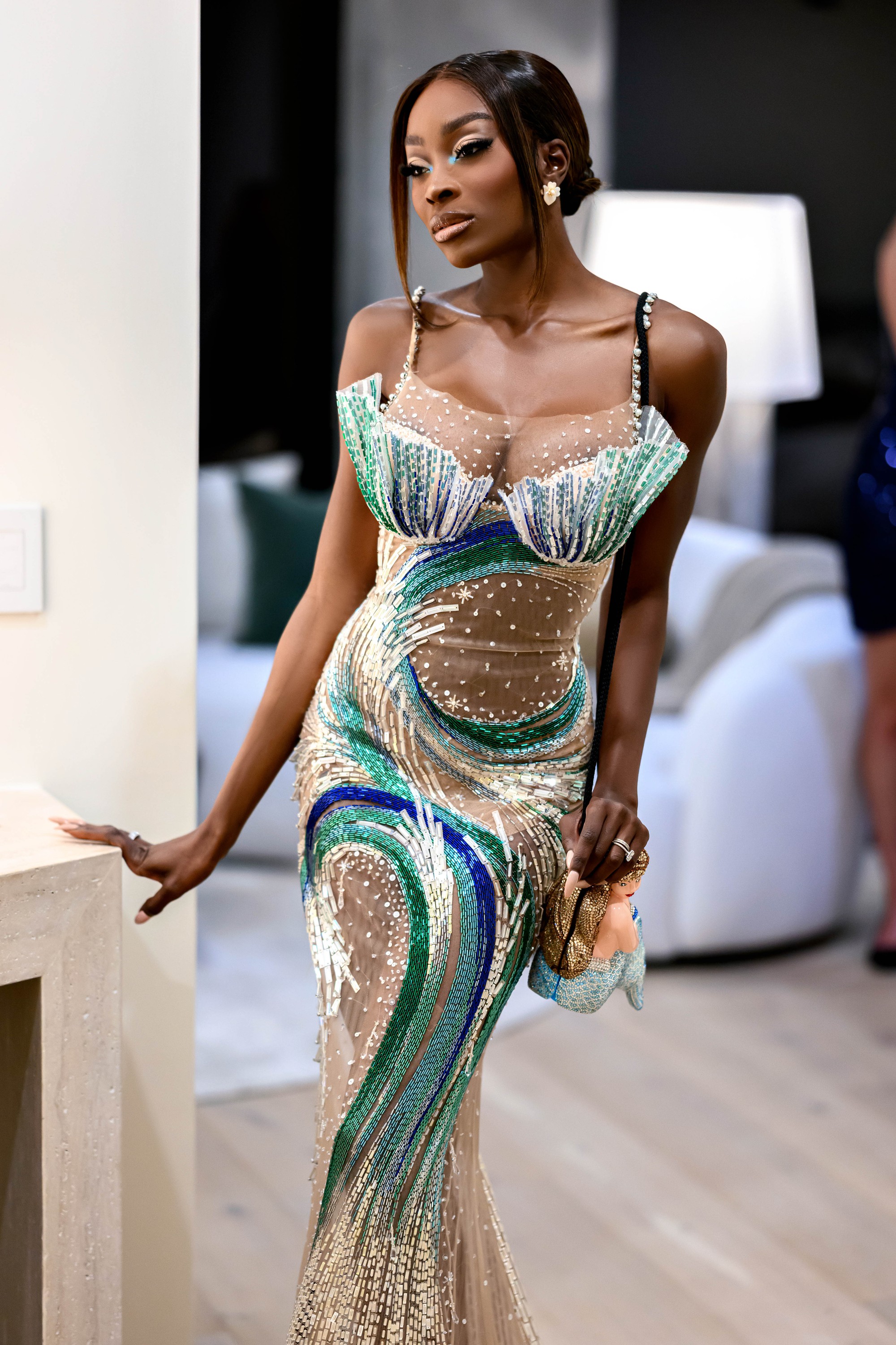 10 bộ váy dạ hội đẹp nhất bán kết Miss Universe