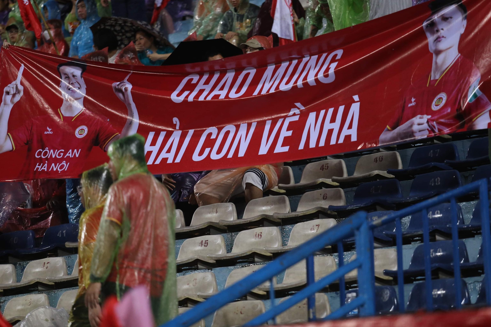 HLV đội Công an Hà Nội chờ Quang Hải hòa nhập, mong vô địch V-League 2023 - Ảnh 3.