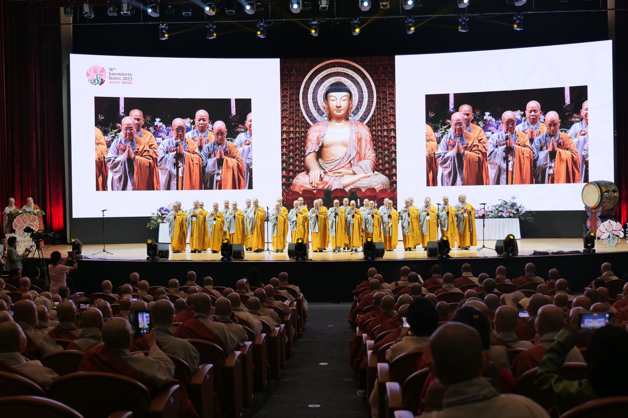110 ni sư Việt Nam dự Hội nghị quốc tế nữ giới Phật giáo tại Hàn Quốc - Ảnh 2.