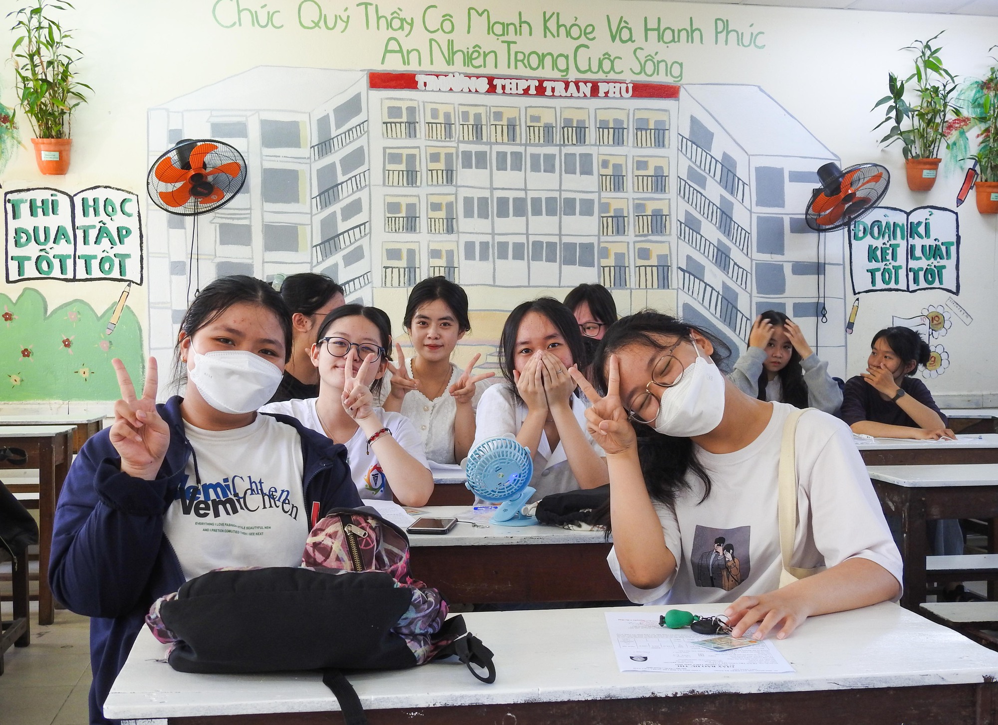 Đ&agrave; Nẵng: Kh&ocirc;ng để th&iacute; sinh bỏ thi tốt nghiệp THPT v&igrave; kh&oacute; khăn kinh tế, đi lại- Ảnh 1.