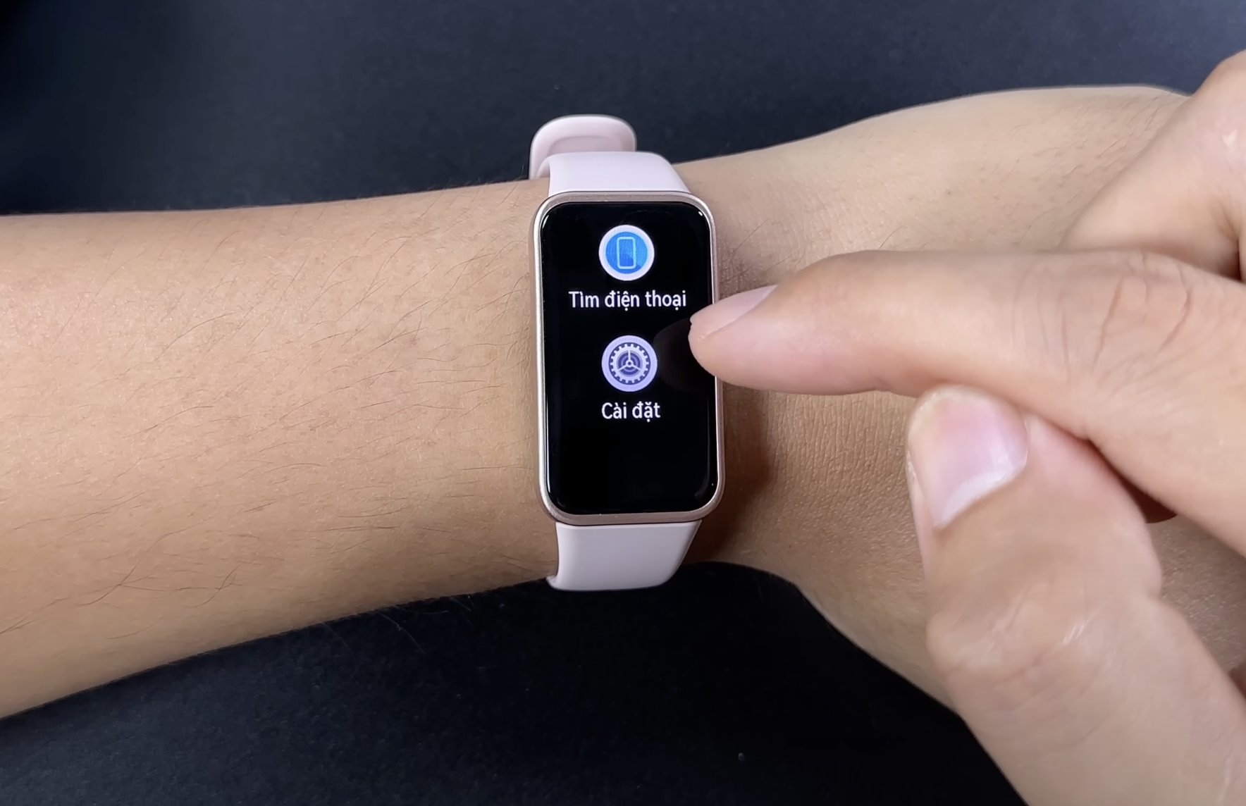 Huawei Band 8 - vòng đeo theo dõi sức khỏe nhỏ mà có võ - Ảnh 1. Huawei Band 8 - vòng đeo theo dõi sức khỏe nhỏ mà có võ - Ảnh 1.
