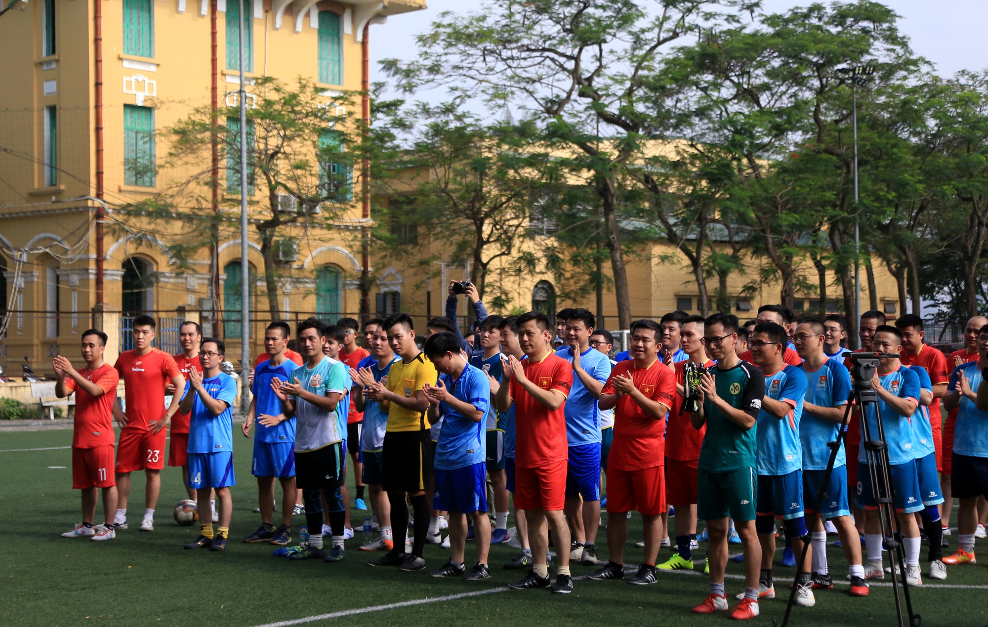 Báo Thanh Niên 'đánh rơi' chức vô địch tại Giải bóng đá cơ quan T.Ư Đoàn 2023 - Ảnh 1.