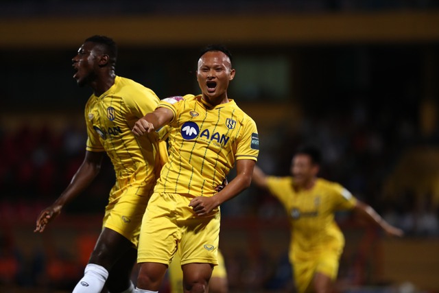 V-League 2023, CLB SLNA vs CLB TP.HCM: 'Chạy trốn' nhóm cuối bảng - Ảnh 1.