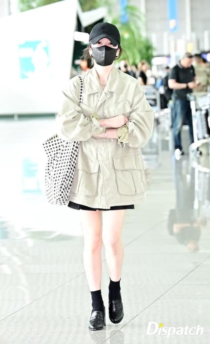 Outfit của Song Hye Kyo chi tiền tỷ, Diệc Phi lên đồ hiệu xóa mác xuề xòa - Ảnh 3.