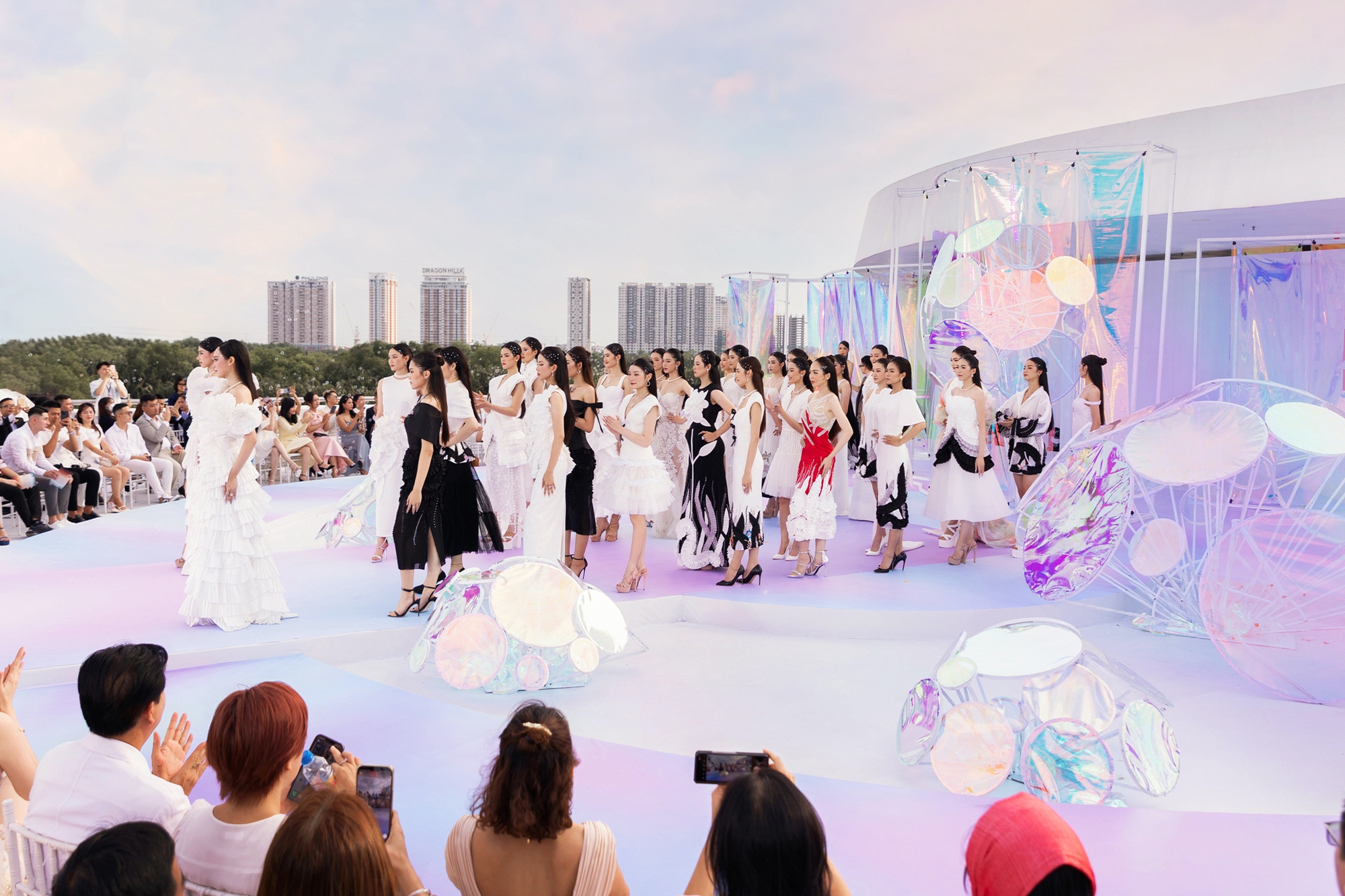 Hoàng Nhật Nam làm đạo diễn Vietnam Beauty Fashion Fest 2023 - Ảnh 6.